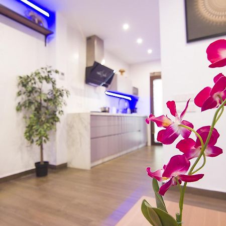 Rentalsevilla Looks Pretty And Modern Luaran gambar
