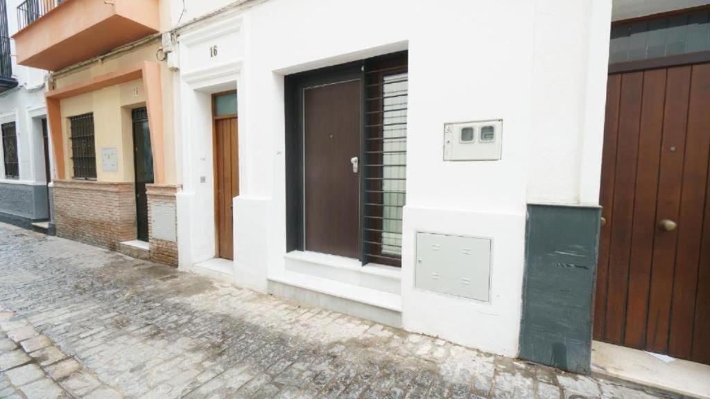 Rentalsevilla Looks Pretty And Modern Luaran gambar