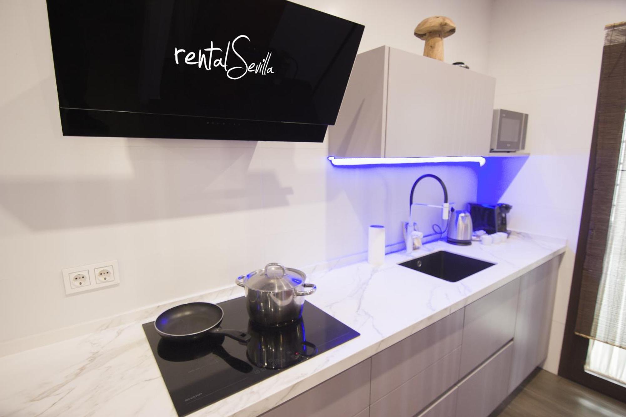 Rentalsevilla Looks Pretty And Modern Luaran gambar
